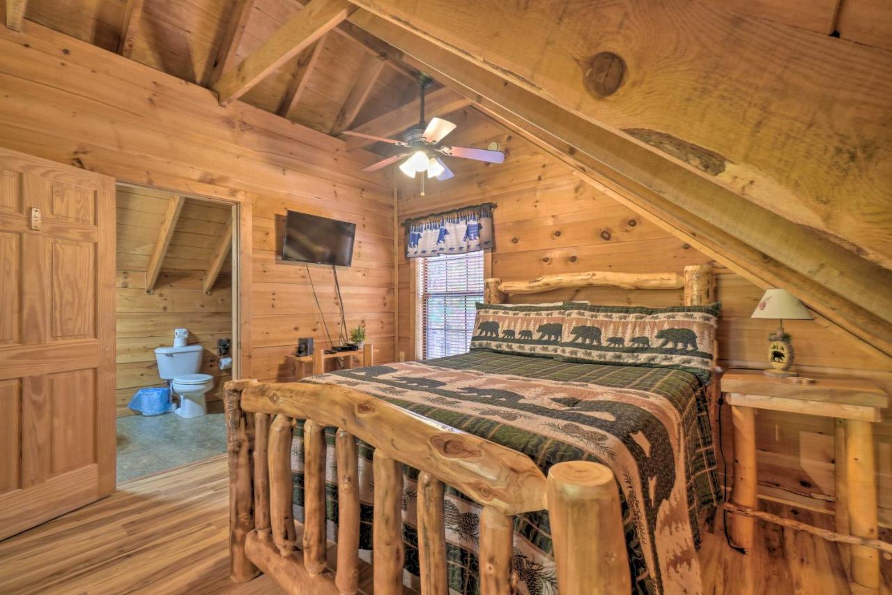 Sevierville Sanctuary Hot Tub, Pool Table And Deck! Esterno foto
