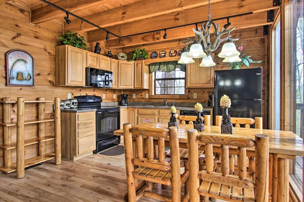Sevierville Sanctuary Hot Tub, Pool Table And Deck! Esterno foto