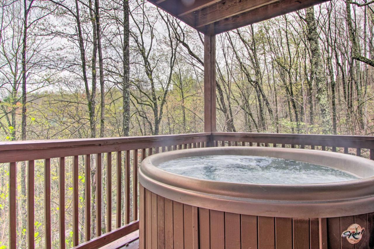 Sevierville Sanctuary Hot Tub, Pool Table And Deck! Esterno foto