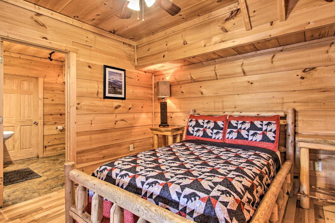 Sevierville Sanctuary Hot Tub, Pool Table And Deck! Esterno foto