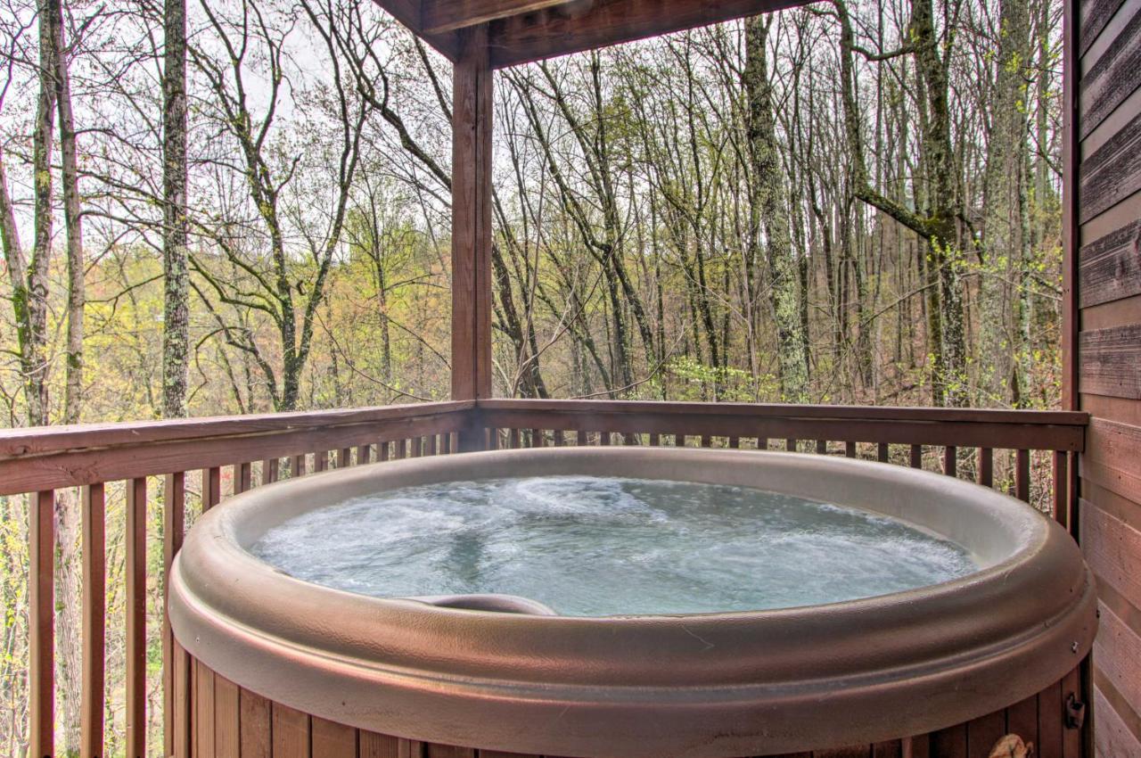 Sevierville Sanctuary Hot Tub, Pool Table And Deck! Esterno foto