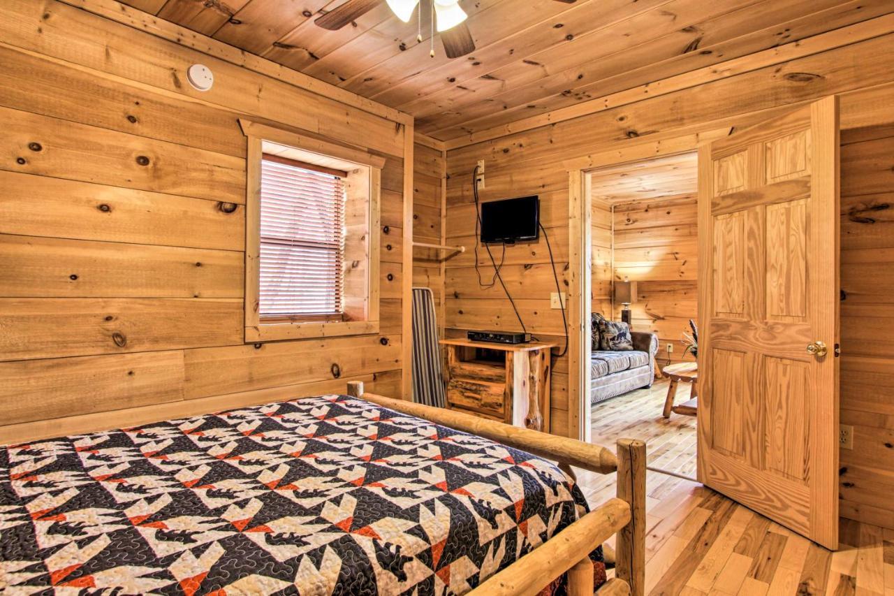 Sevierville Sanctuary Hot Tub, Pool Table And Deck! Esterno foto
