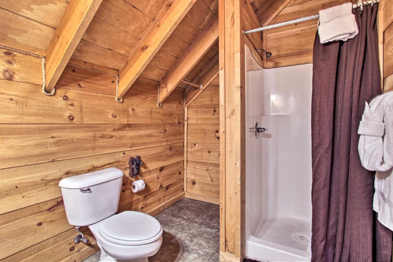 Sevierville Sanctuary Hot Tub, Pool Table And Deck! Esterno foto