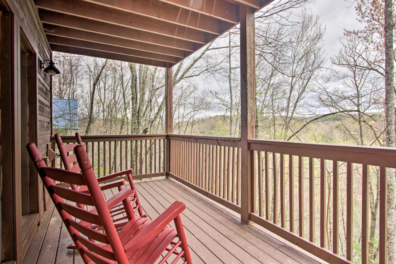 Sevierville Sanctuary Hot Tub, Pool Table And Deck! Esterno foto